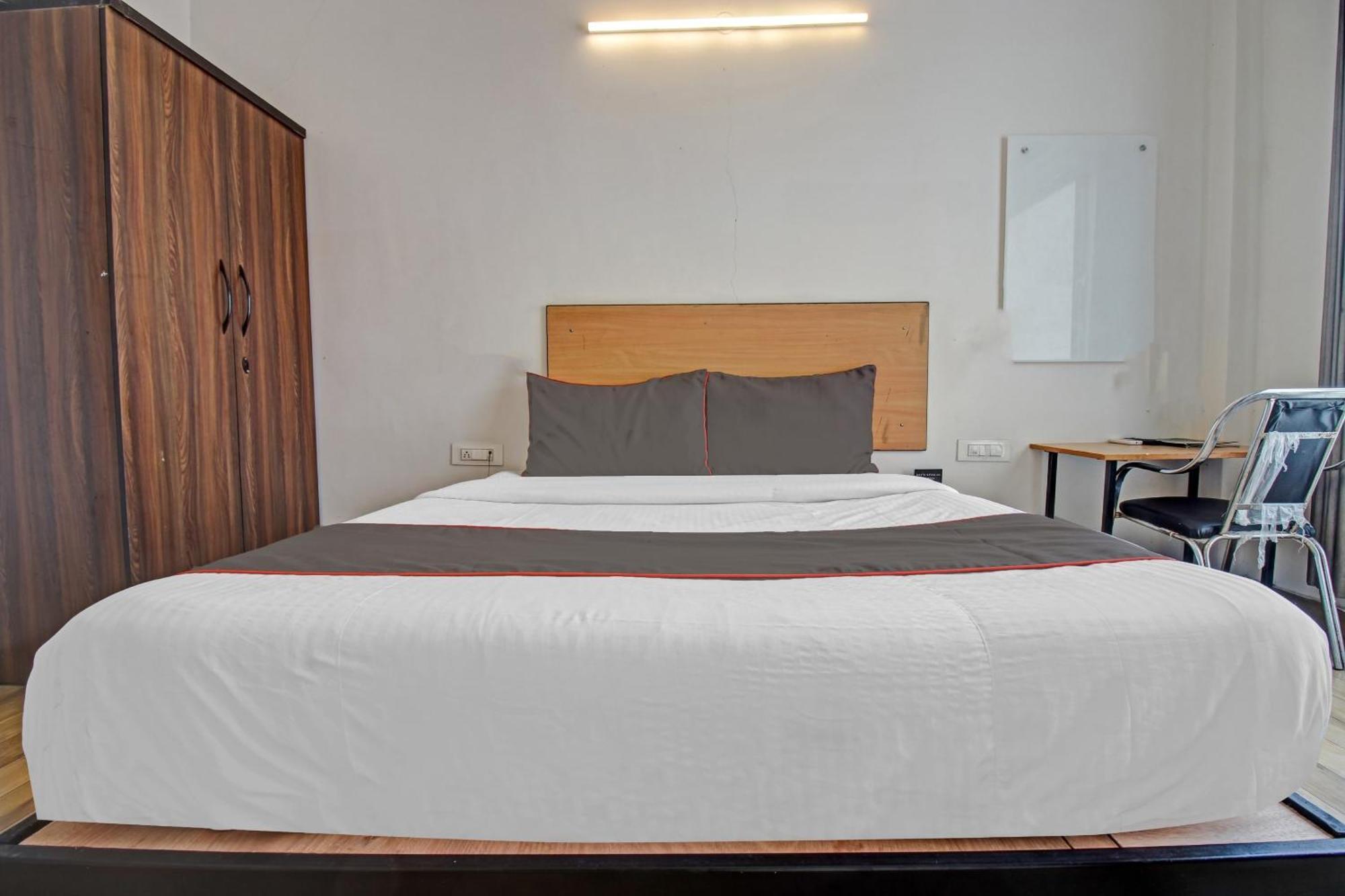 Super Townhouse Kachnar House Vikas Nagar Hotel Hasanganj Kültér fotó