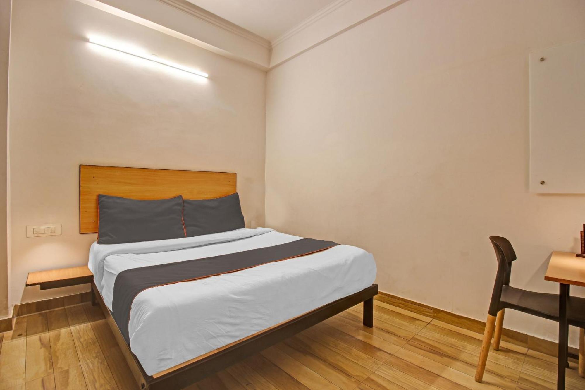 Super Townhouse Kachnar House Vikas Nagar Hotel Hasanganj Kültér fotó