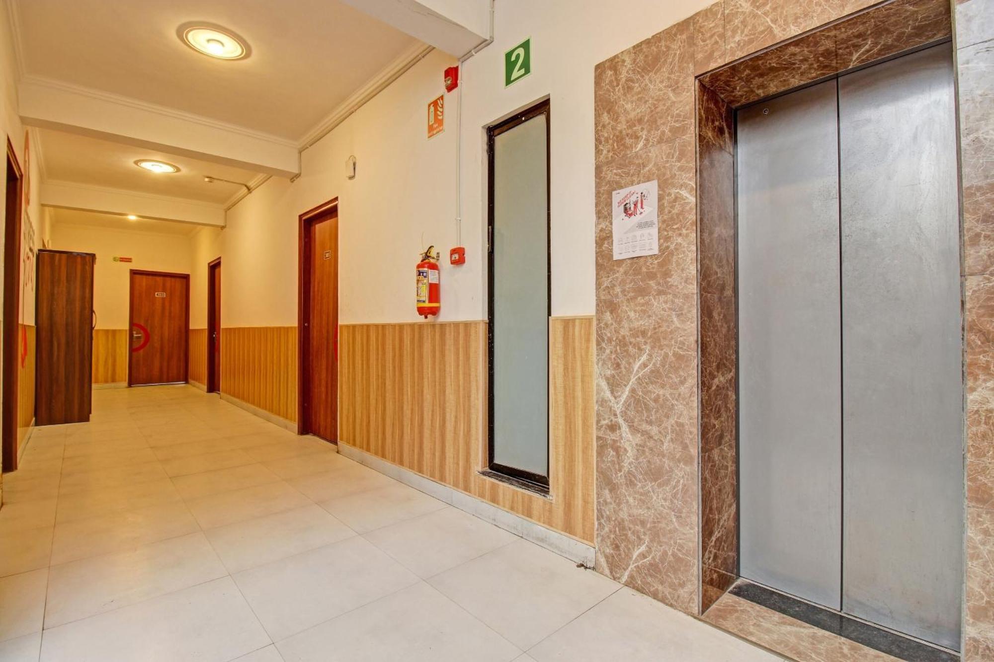 Super Townhouse Kachnar House Vikas Nagar Hotel Hasanganj Kültér fotó