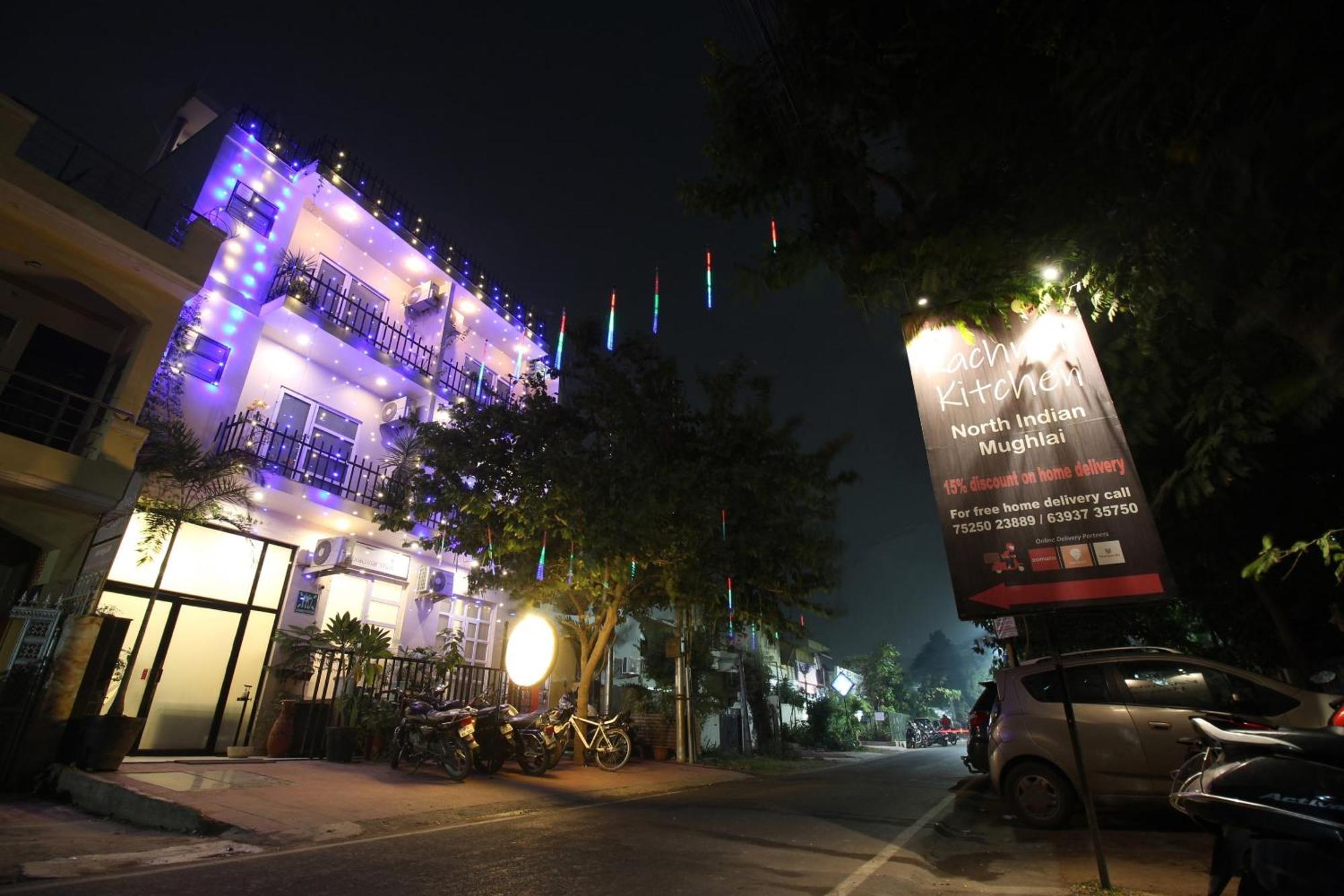 Super Townhouse Kachnar House Vikas Nagar Hotel Hasanganj Kültér fotó